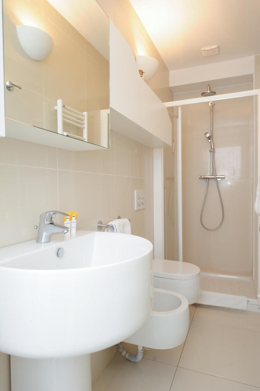 La Suite des Anges Res. Negresco Five stars Holiday House Nizza Esterno foto